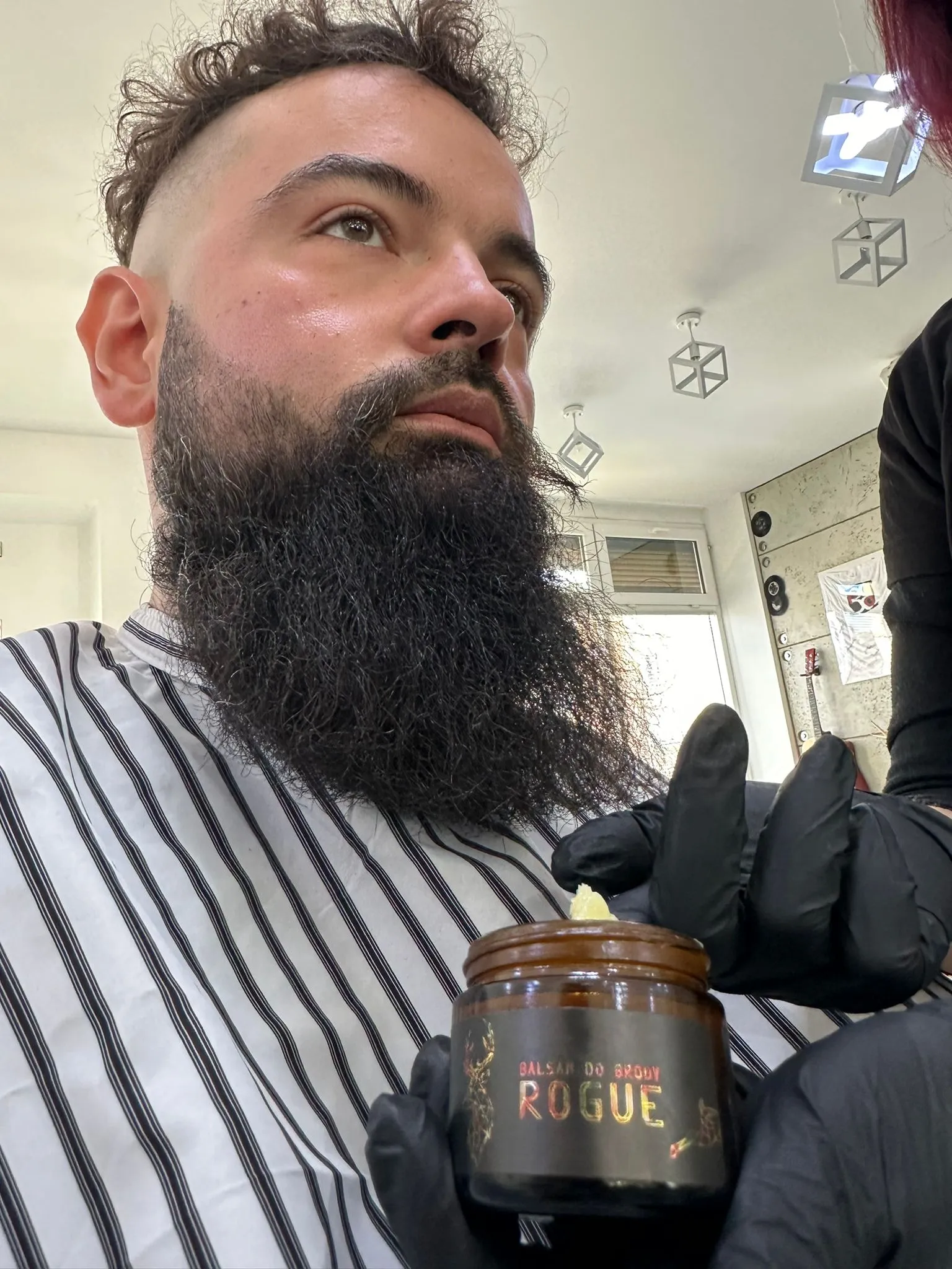 Barber poleca kosmetyki Cyrulików - Katarzyna Bodo z BARBER ROCK BODO w Radomiu – barberzy polecaja balsam do brody rogue